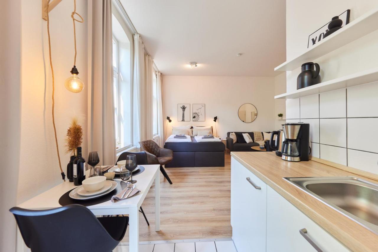 Studio3 Zentral Und Ruhig Mit Parkplatz, 5 Min Z Bali-t Und Gop, Boxspringbett Apartment Bad Oeynhausen