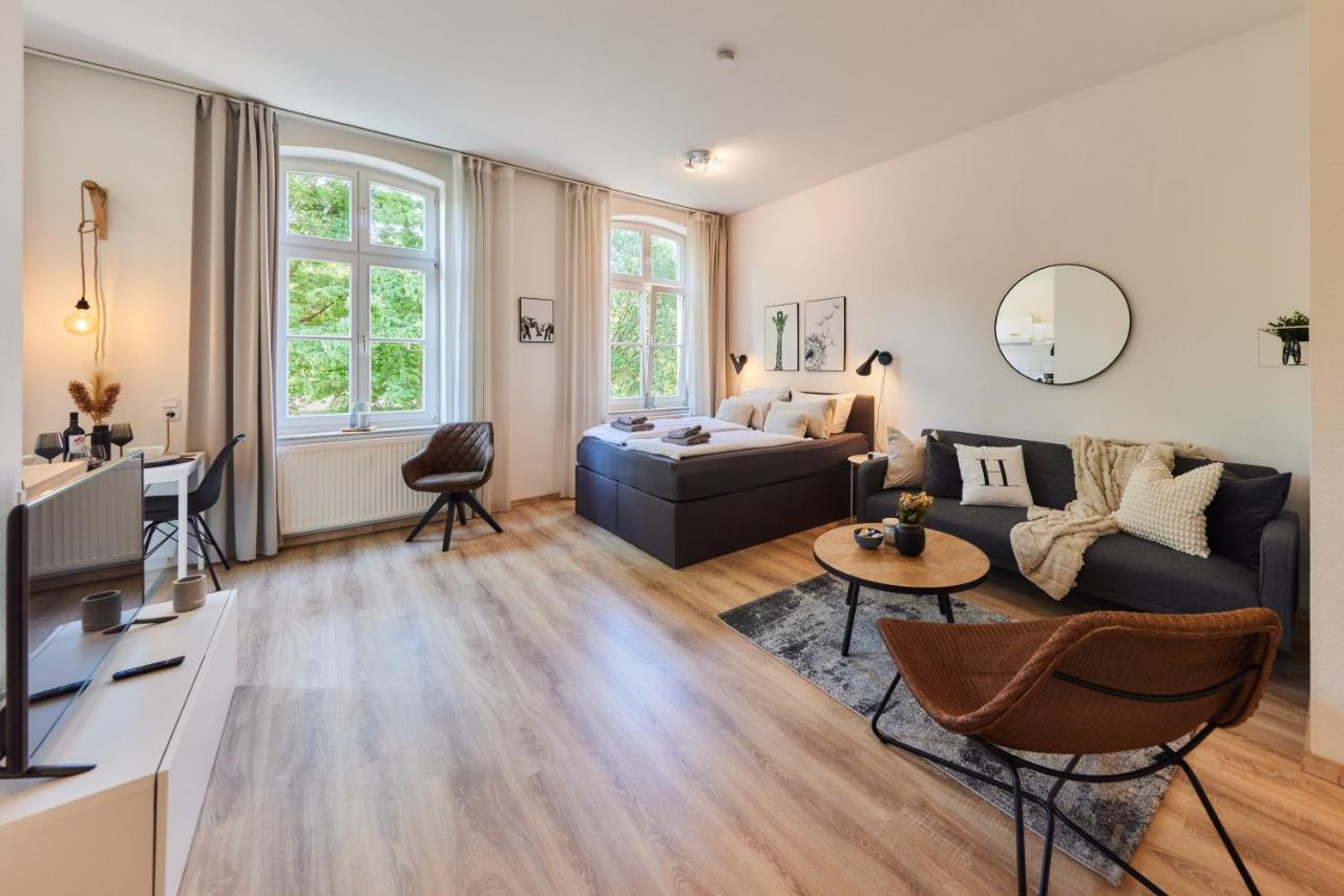 Studio3 Zentral Und Ruhig Mit Parkplatz, 5 Min Z Bali-t Und Gop, Boxspringbett Apartment Bad Oeynhausen