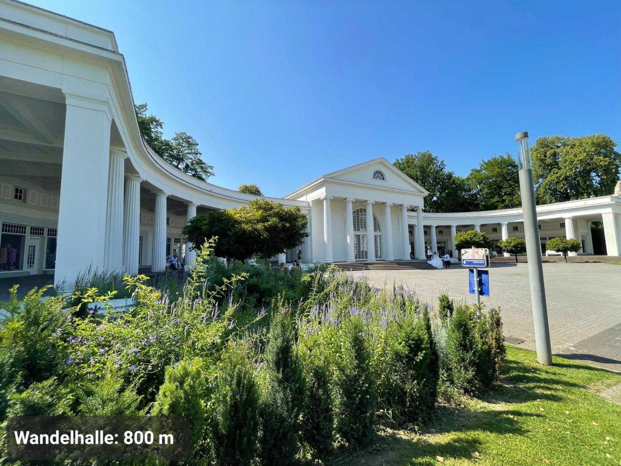 Studio3 Zentral Und Ruhig Mit Parkplatz, 5 Min Z Bali-t Und Gop, Boxspringbett Apartment Bad Oeynhausen