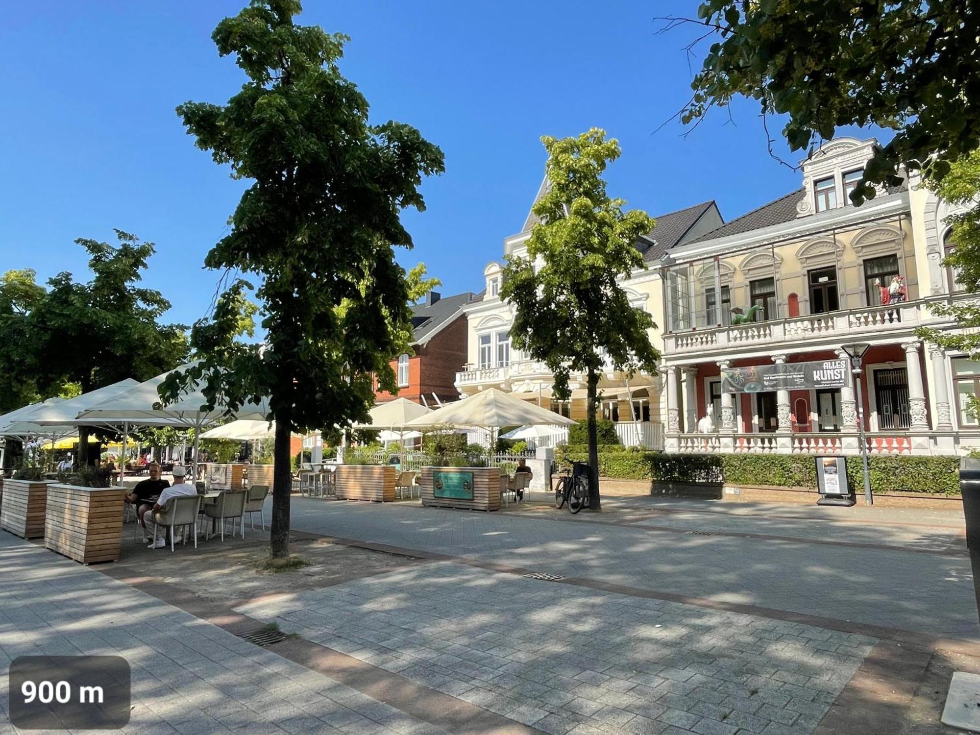 Apartment Studio3 Zentral Und Ruhig Mit Parkplatz, 5 Min Z Bali-t Und Gop, Boxspringbett *