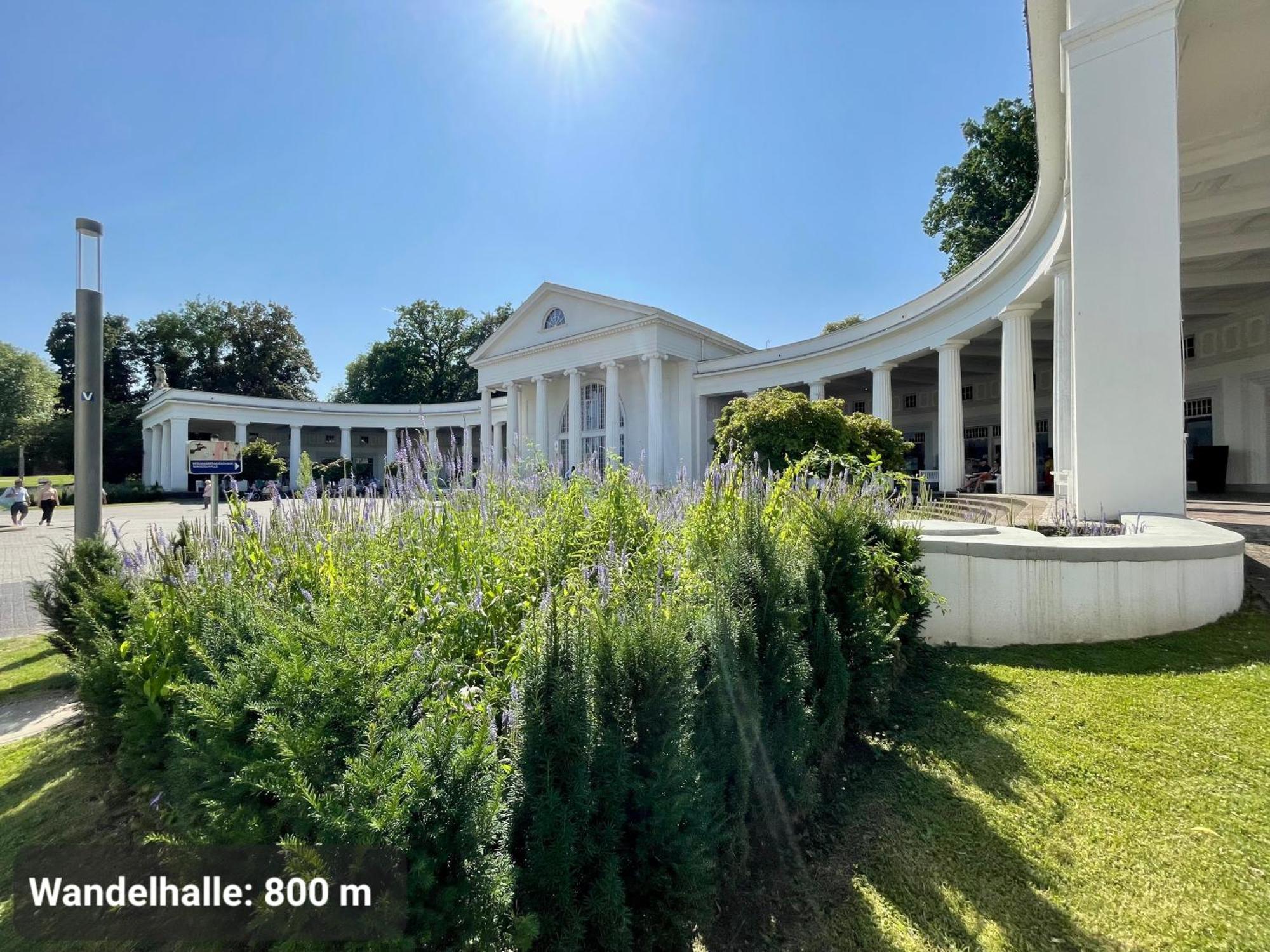 Studio3 Zentral Und Ruhig Mit Parkplatz, 5 Min Z Bali-t Und Gop, Boxspringbett Bad Oeynhausen